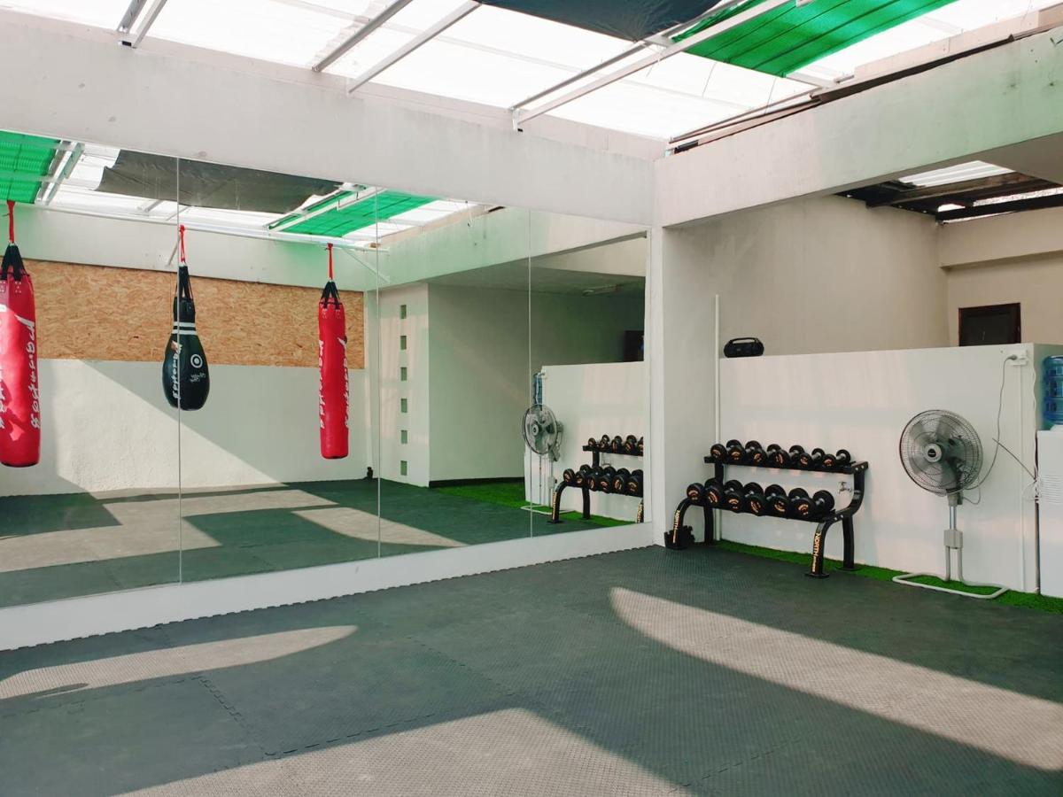 Kru Nat'S Bed & Breakfast W/ Private Rooms & Gym Bangkok Exterior foto